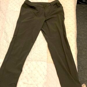 Lululemon size 32 olive green men’s pants